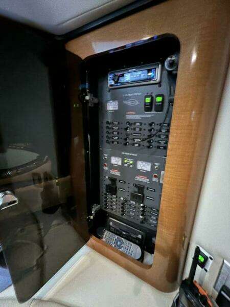 BELLA VITA 35ft Chaparral Yacht For Sale