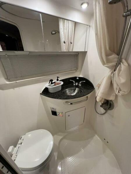 35' 2008 Chaparral 350 Signature