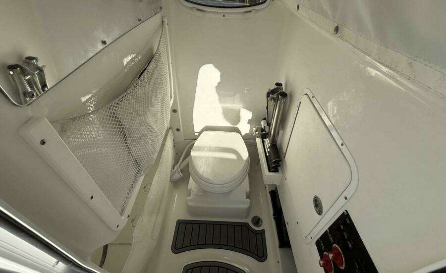 24ft Sea Hunt Yacht For Sale