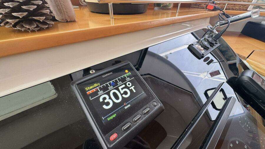 Electronics & Navigation