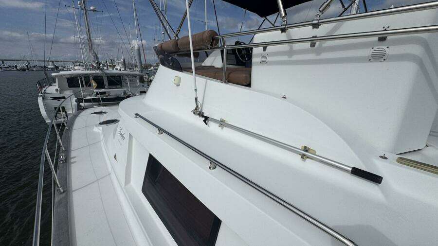 Wide Side Deck Port