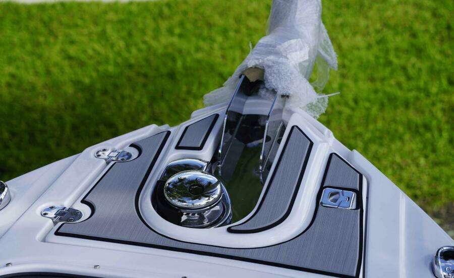 28ft Monterey Yacht For Sale