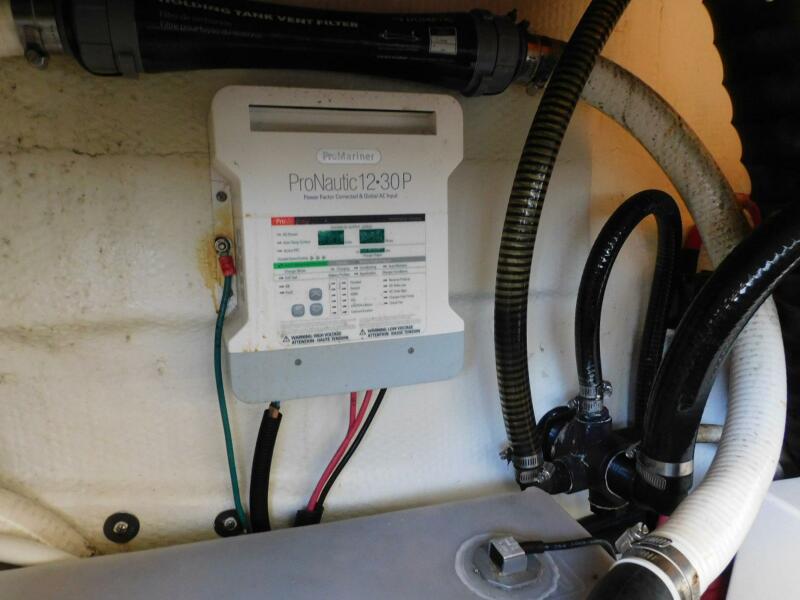 28' 2019 Regal 28 Express