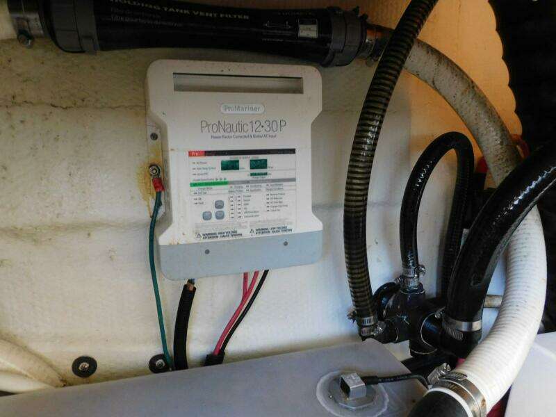 Livin on a Prayer 28ft Regal Yacht For Sale