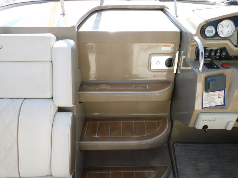 28' 2019 Regal 28 Express