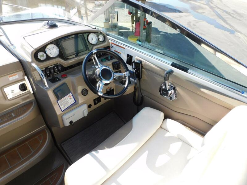 28' 2019 Regal 28 Express