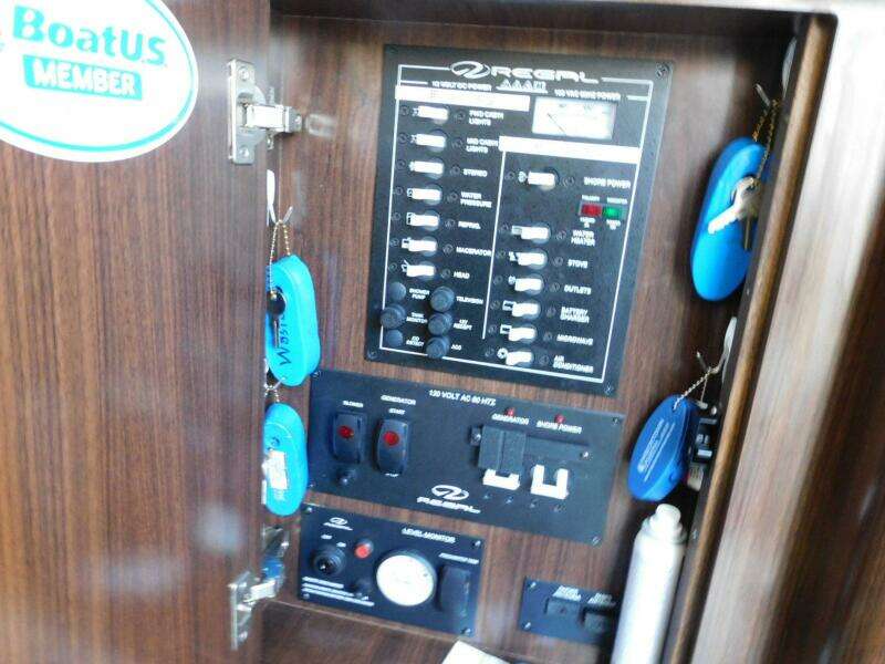 Livin on a Prayer 28ft Regal Yacht For Sale