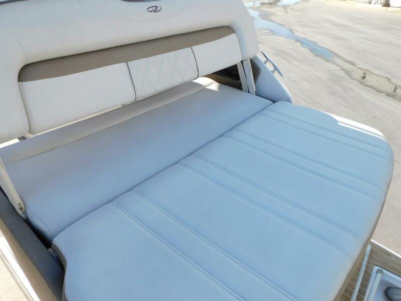 28' 2019 Regal 28 Express