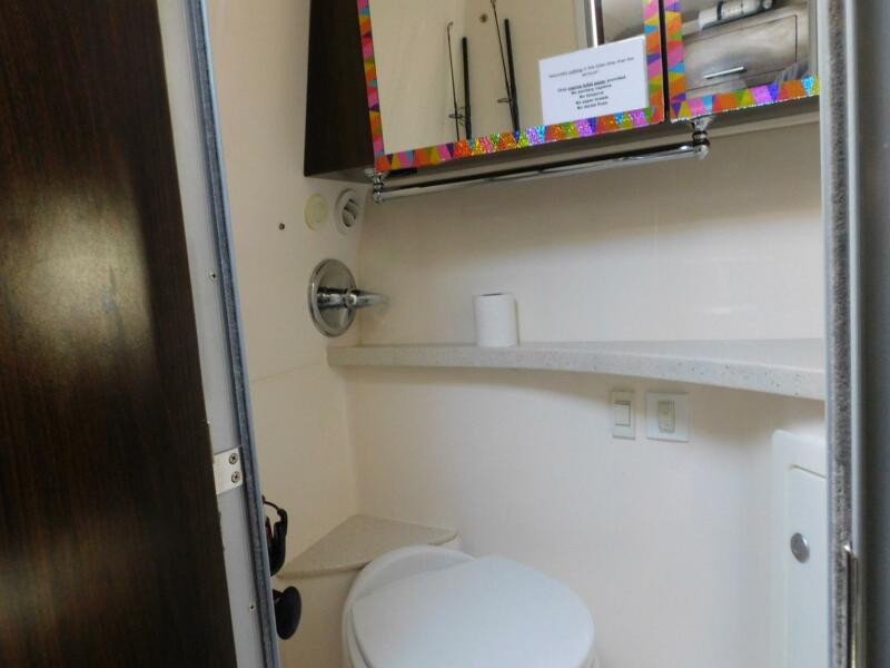 28' 2019 Regal 28 Express