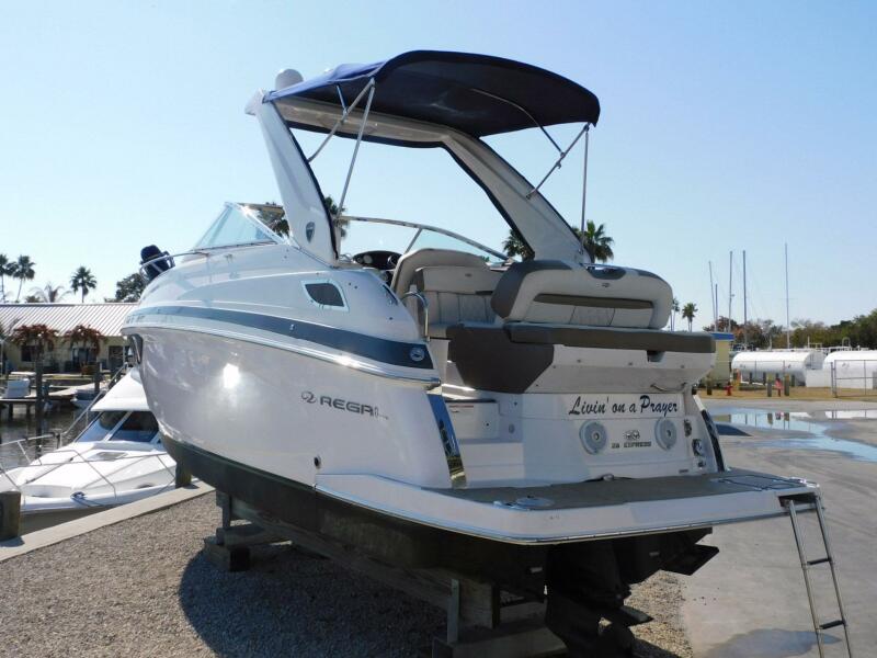 28' 2019 Regal 28 Express