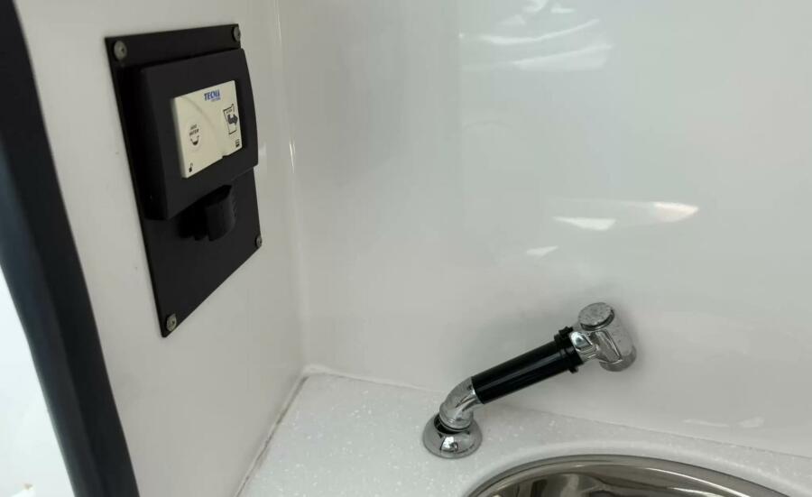 27' 2020 Blackfin 272DC