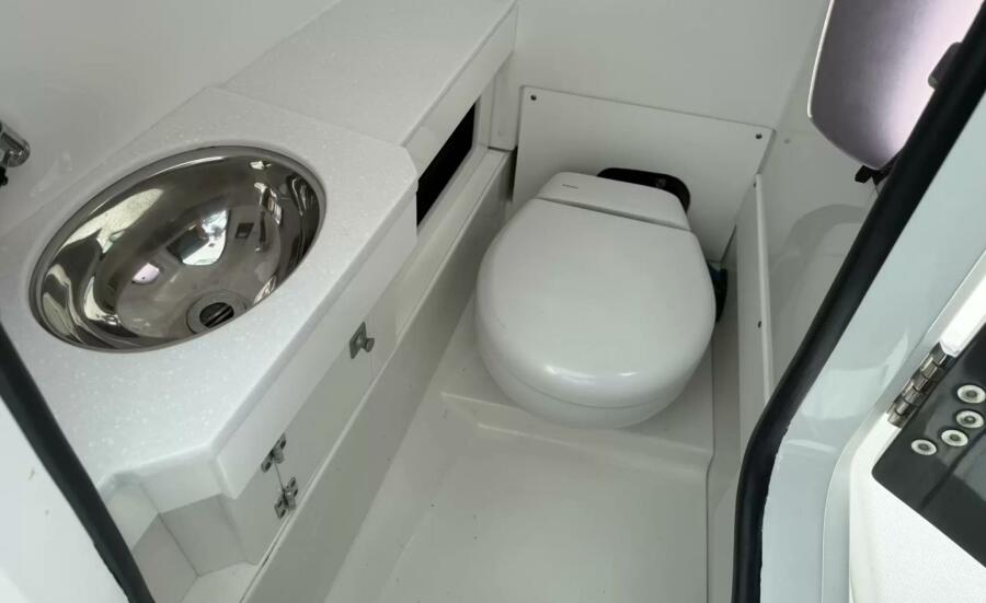 27' 2020 Blackfin 272DC