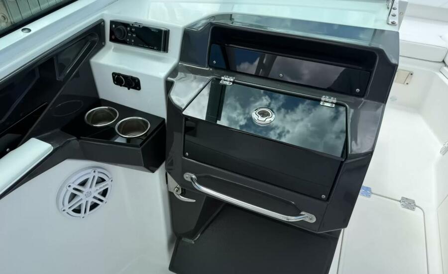 27' 2020 Blackfin 272DC