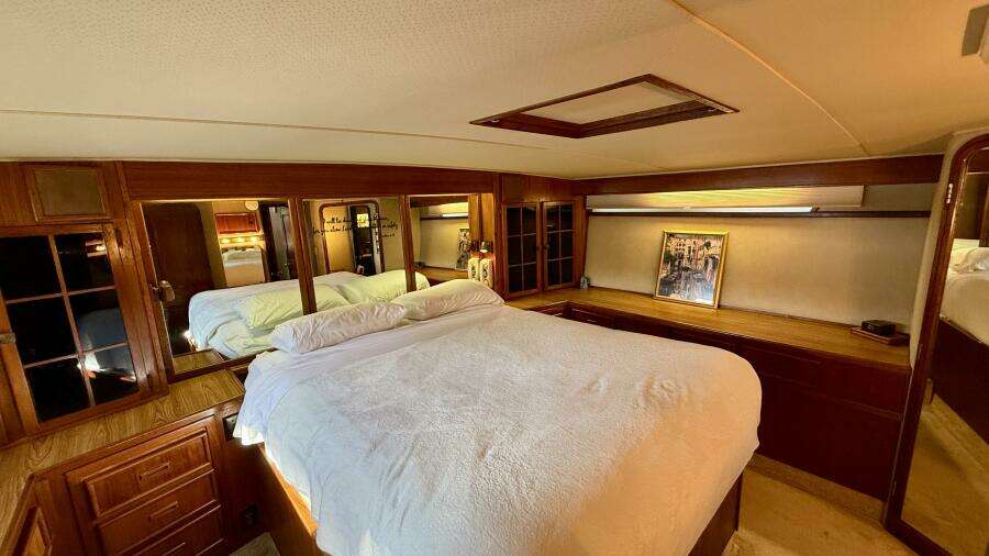 MOONLIGHT MIST 50ft Chris Craft Yacht For Sale