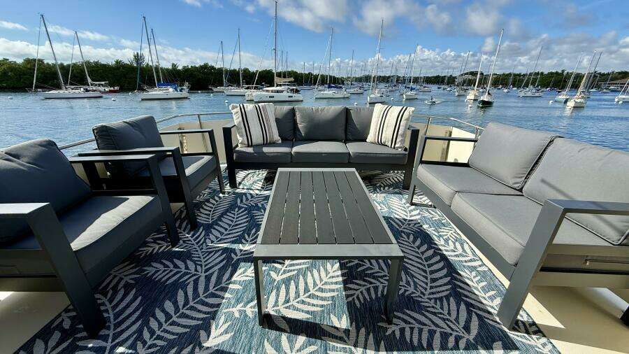 MOONLIGHT MIST 50ft Chris Craft Yacht For Sale