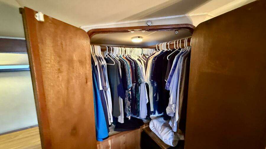 MOONLIGHT MIST 50ft Chris Craft Yacht For Sale