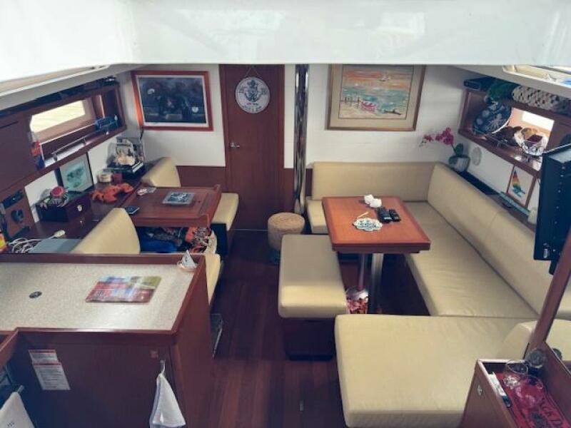 45' 2014 Beneteau 45