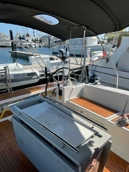 45' 2014 Beneteau 45