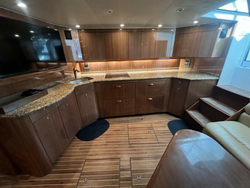 52' 2007 Viking 52 Open