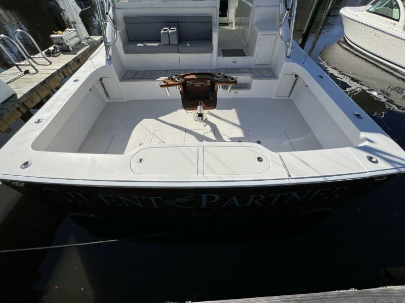 52' 2007 Viking 52 Open