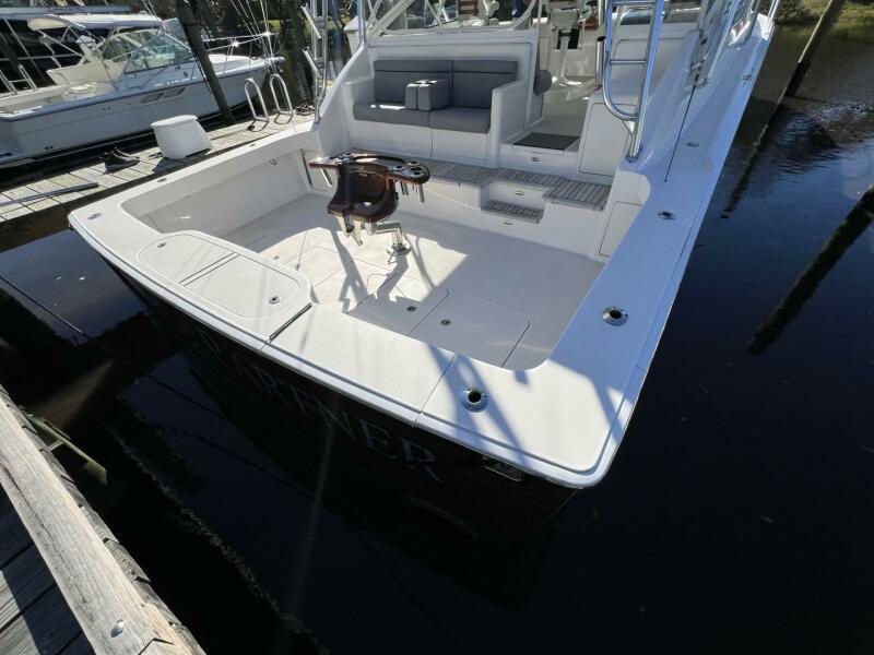52' 2007 Viking 52 Open