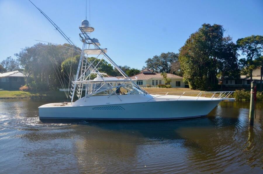 2007 Viking 52 Open