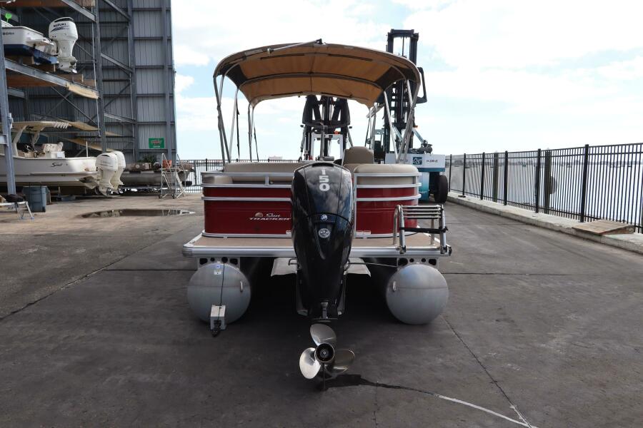 24' 2024 Sun Tracker Party Barge 22 DLX
