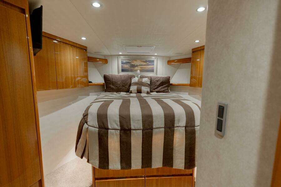 2015 Viking 52 Sport Tower- UP TO IT- Master Stateroom