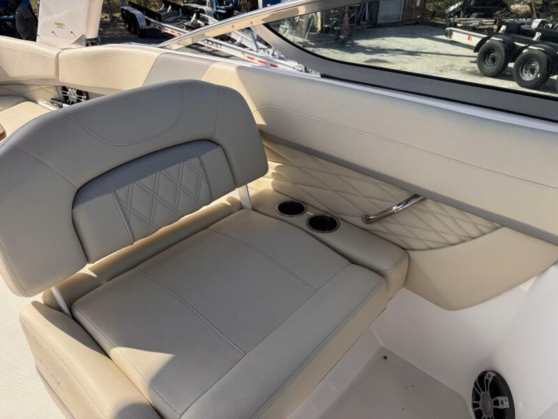 26' 2020 Regal 26 OBX