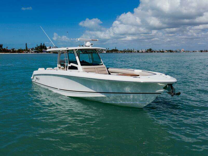 38ft Boston Whaler Yacht For Sale