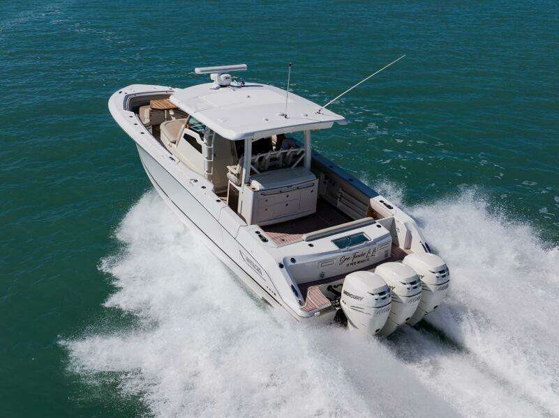 38ft Boston Whaler Yacht For Sale