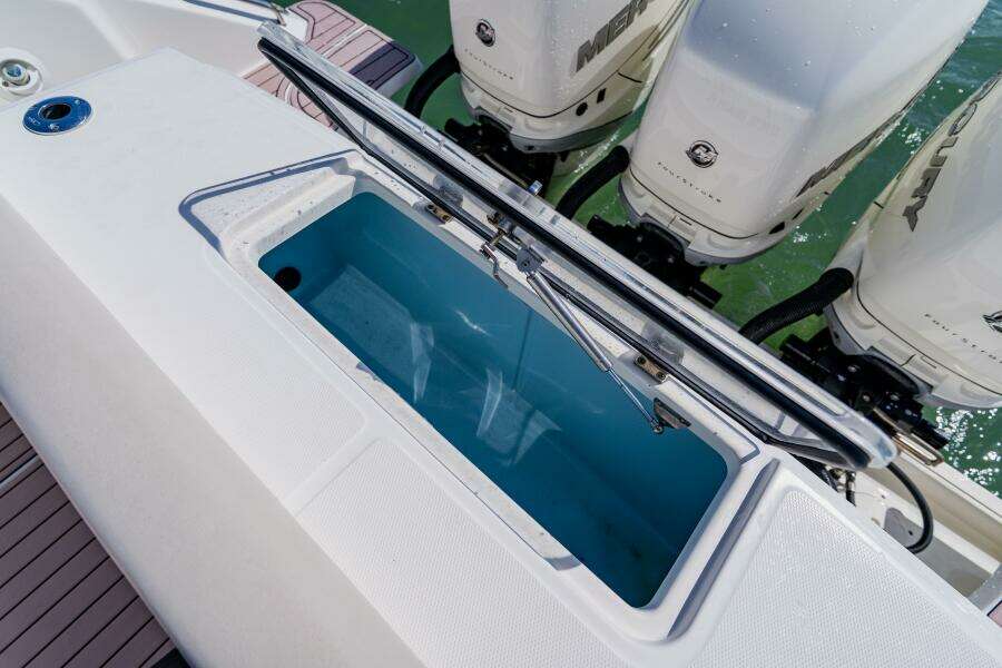 38ft Boston Whaler Yacht For Sale