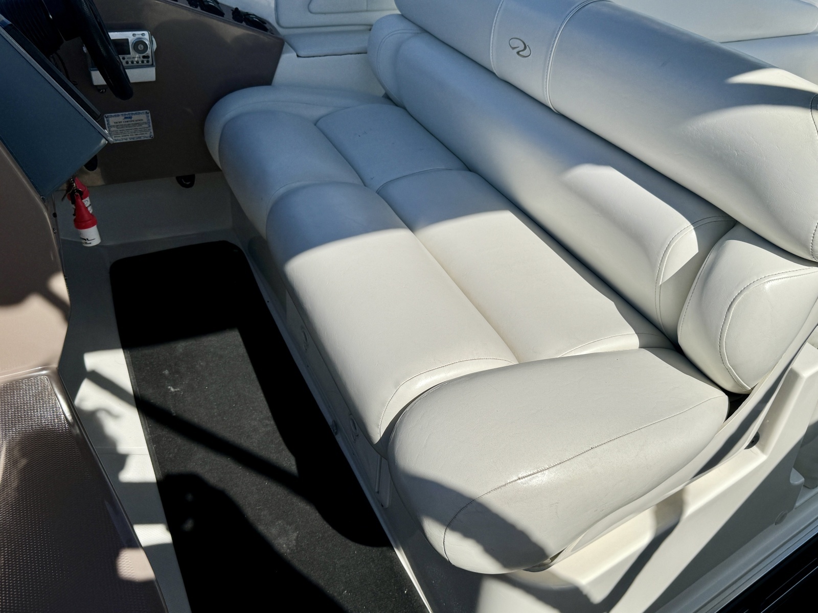 2004 Regal 3260 Commodore
