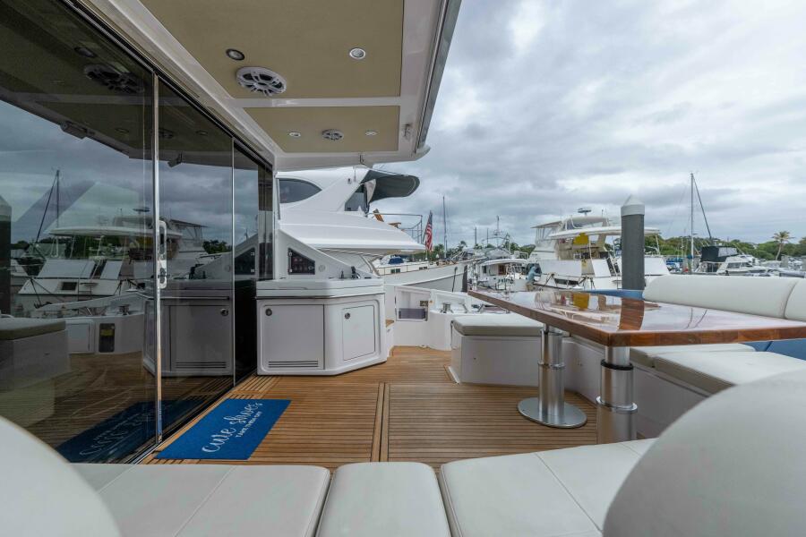 58' 2015 Azimut 55S Lithium