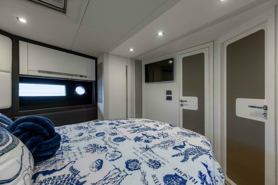 58' 2015 Azimut 55S Lithium