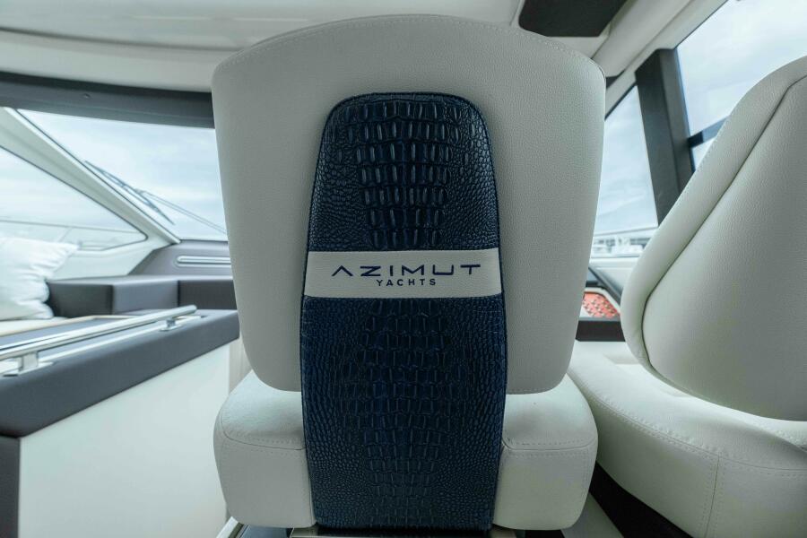 58' 2015 Azimut 55S Lithium