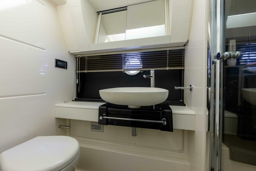 58' 2015 Azimut 55S Lithium