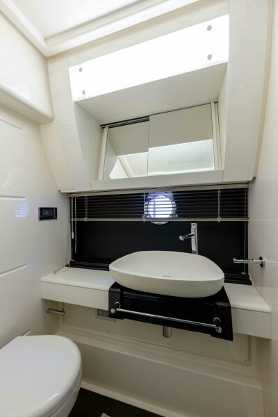 58' 2015 Azimut 55S Lithium