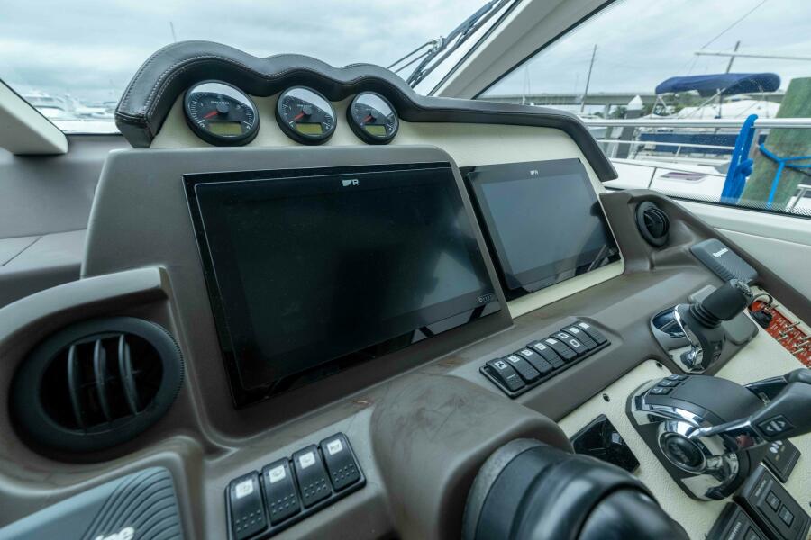 58' 2015 Azimut 55S Lithium