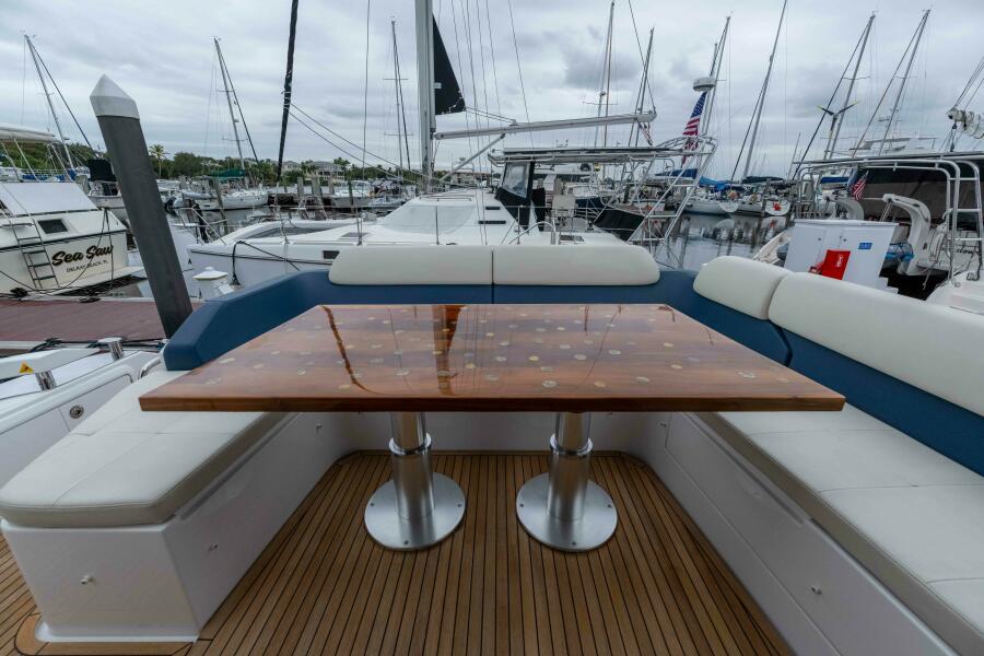 58' 2015 Azimut 55S Lithium