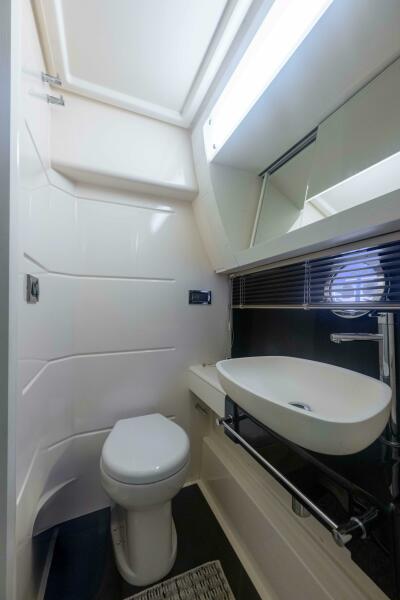 58' 2015 Azimut 55S Lithium