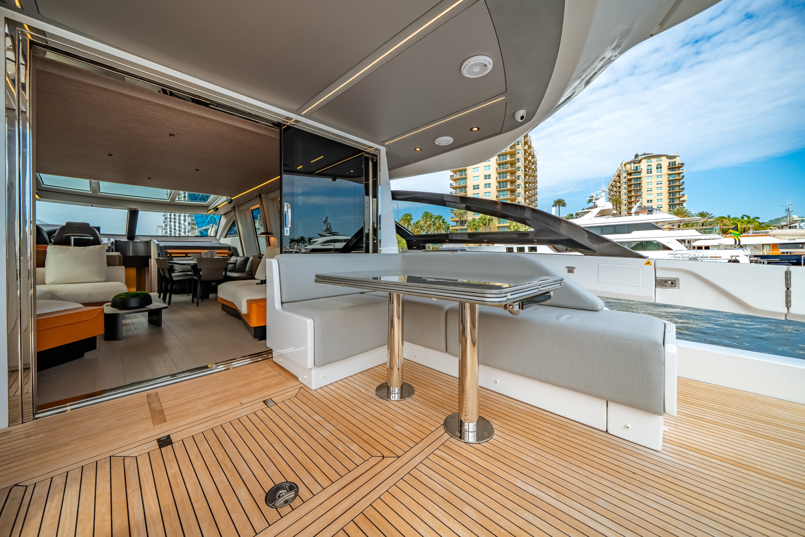 80ft Azimut Yacht For Sale