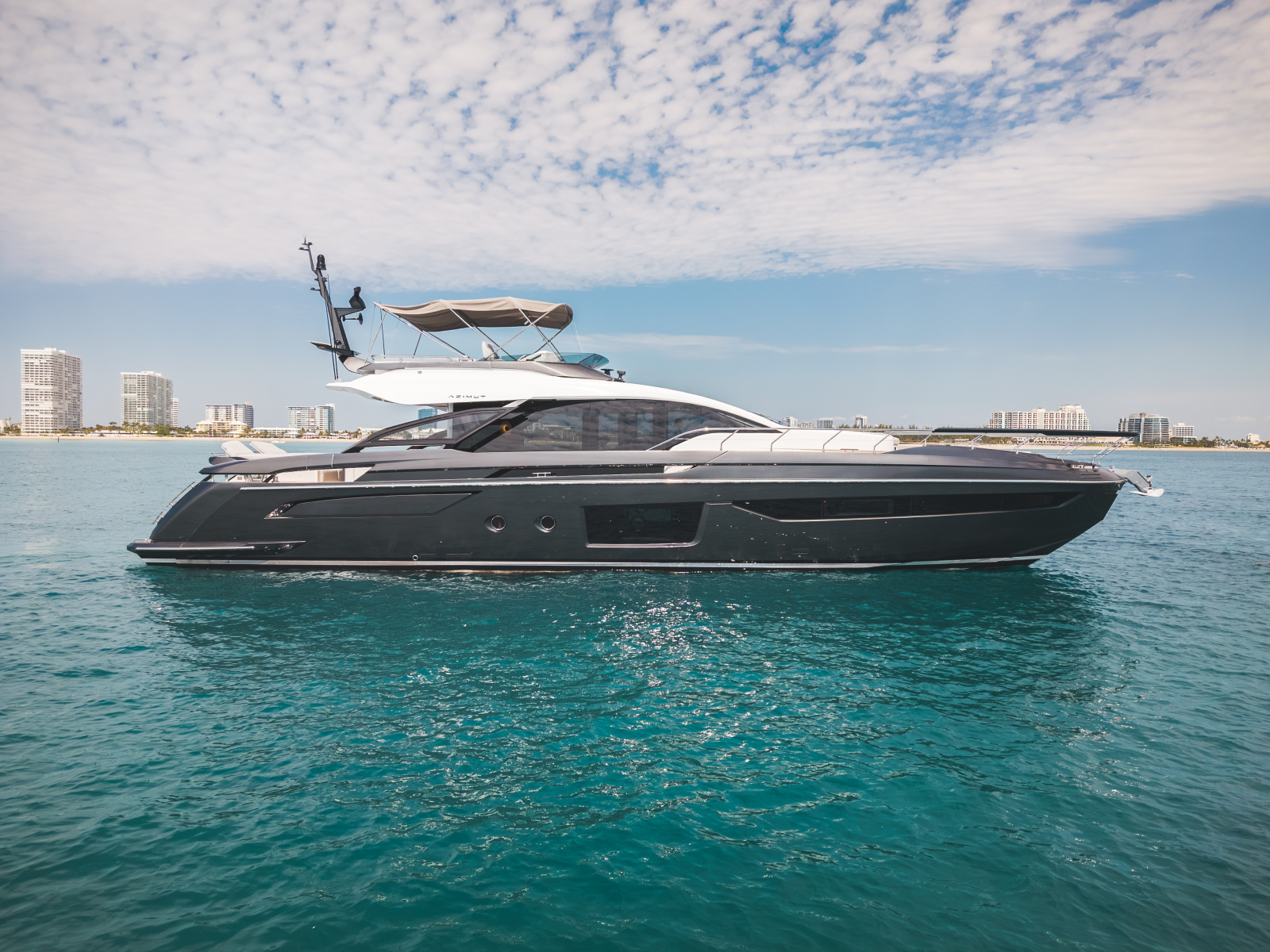 80ft Azimut Yacht For Sale