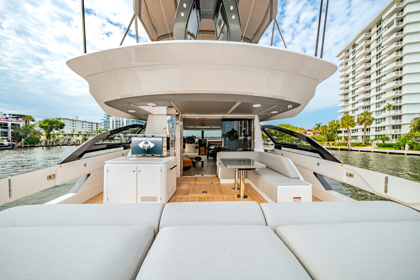 80ft Azimut Yacht For Sale