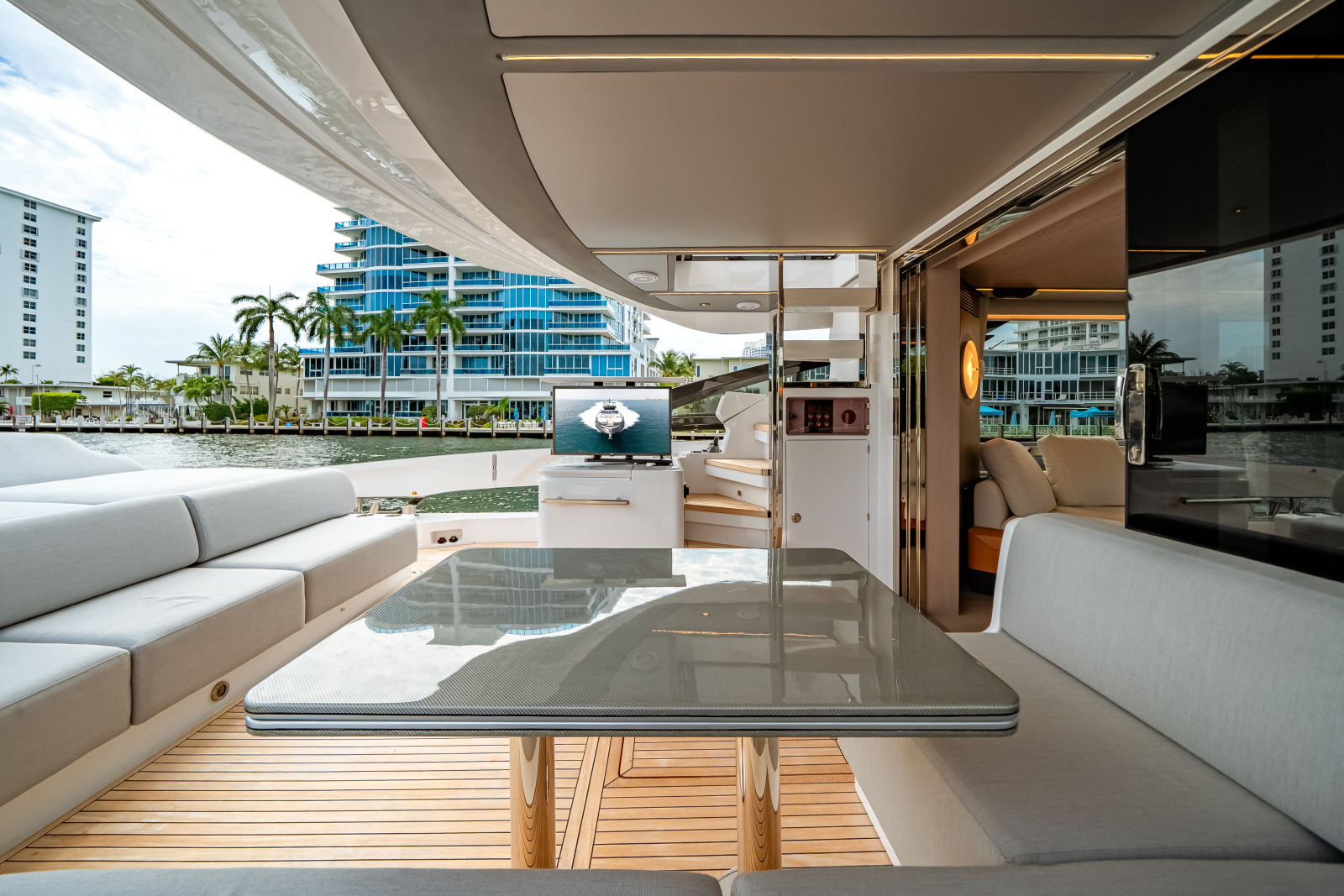 80ft Azimut Yacht For Sale
