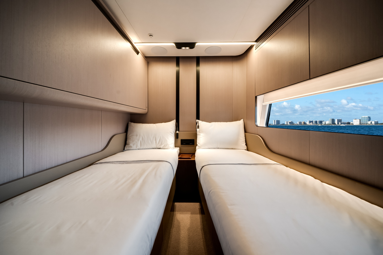 80ft Azimut Yacht For Sale