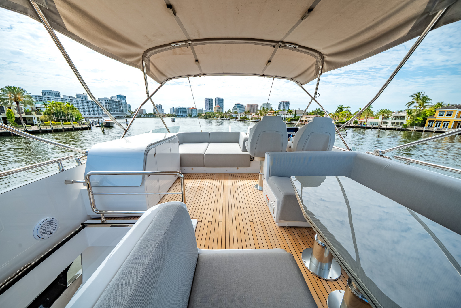80ft Azimut Yacht For Sale