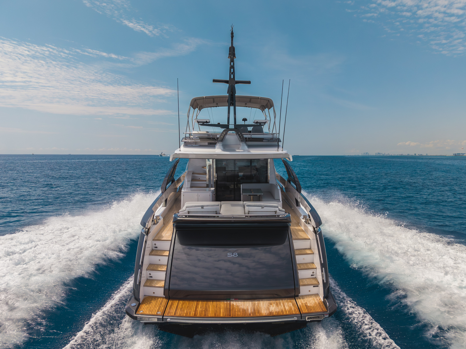 80ft Azimut Yacht For Sale