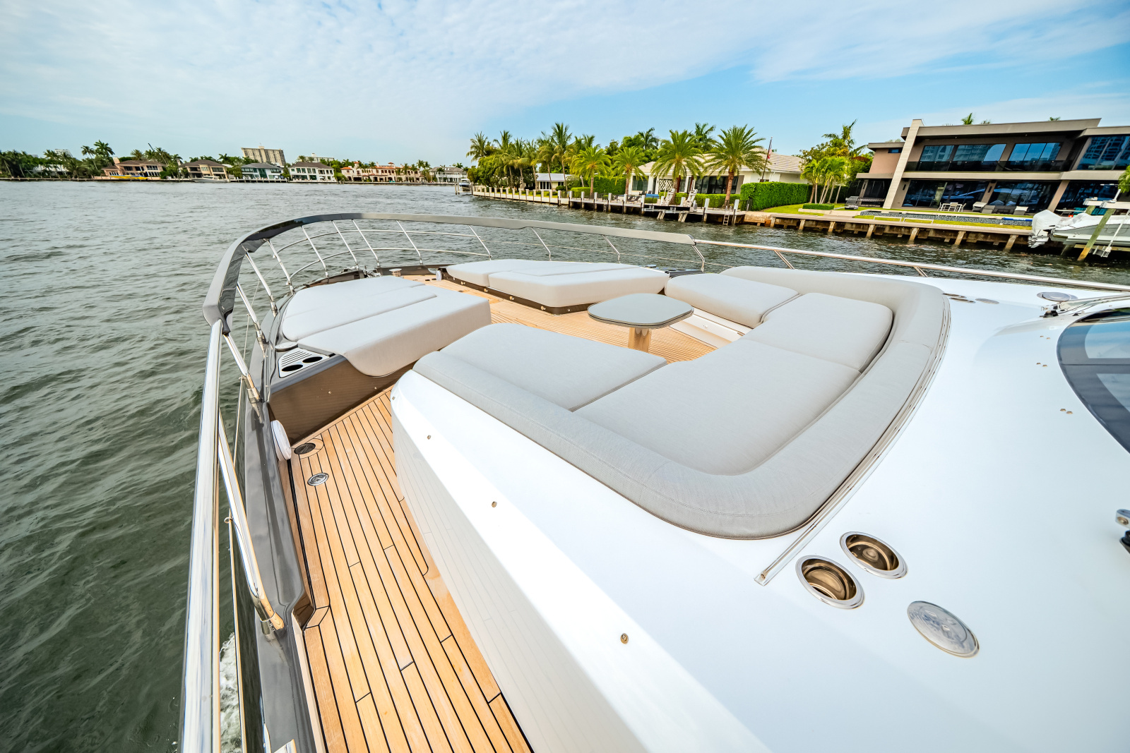80ft Azimut Yacht For Sale