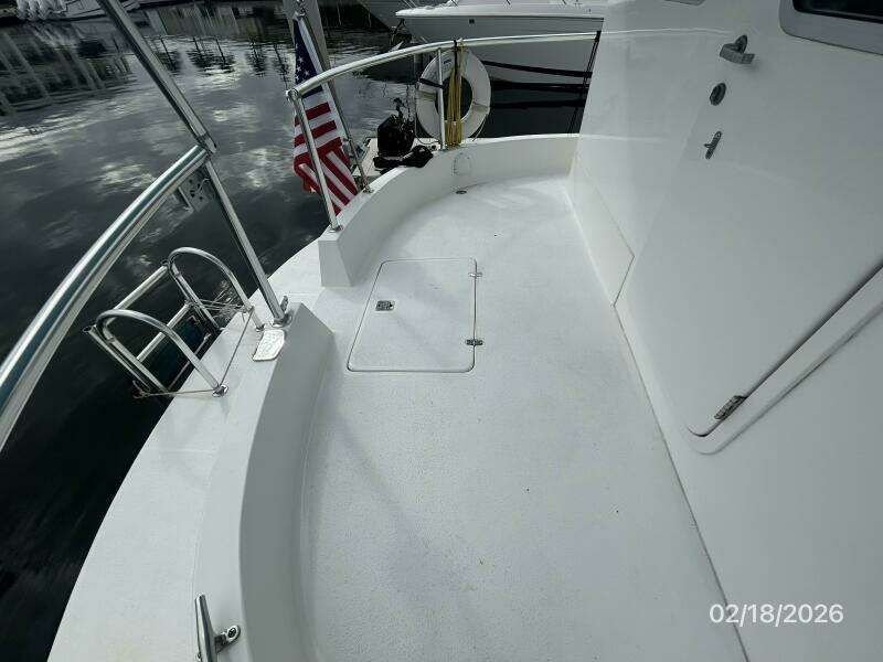 37' Great Harbour aftdeck port